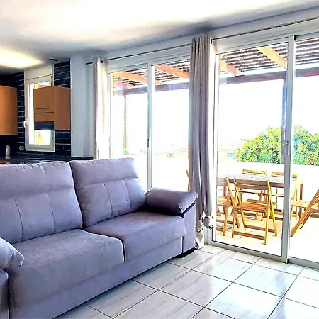 Spacious With Amazing View And Air Conditioning