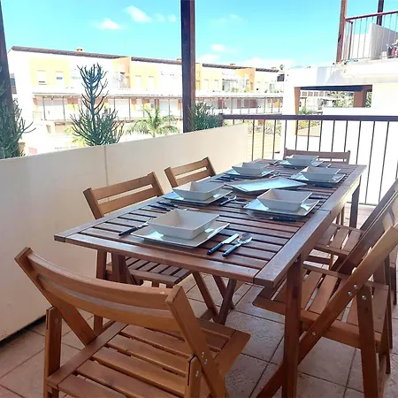 Spacious With Amazing View And Air Conditioning Apartment *